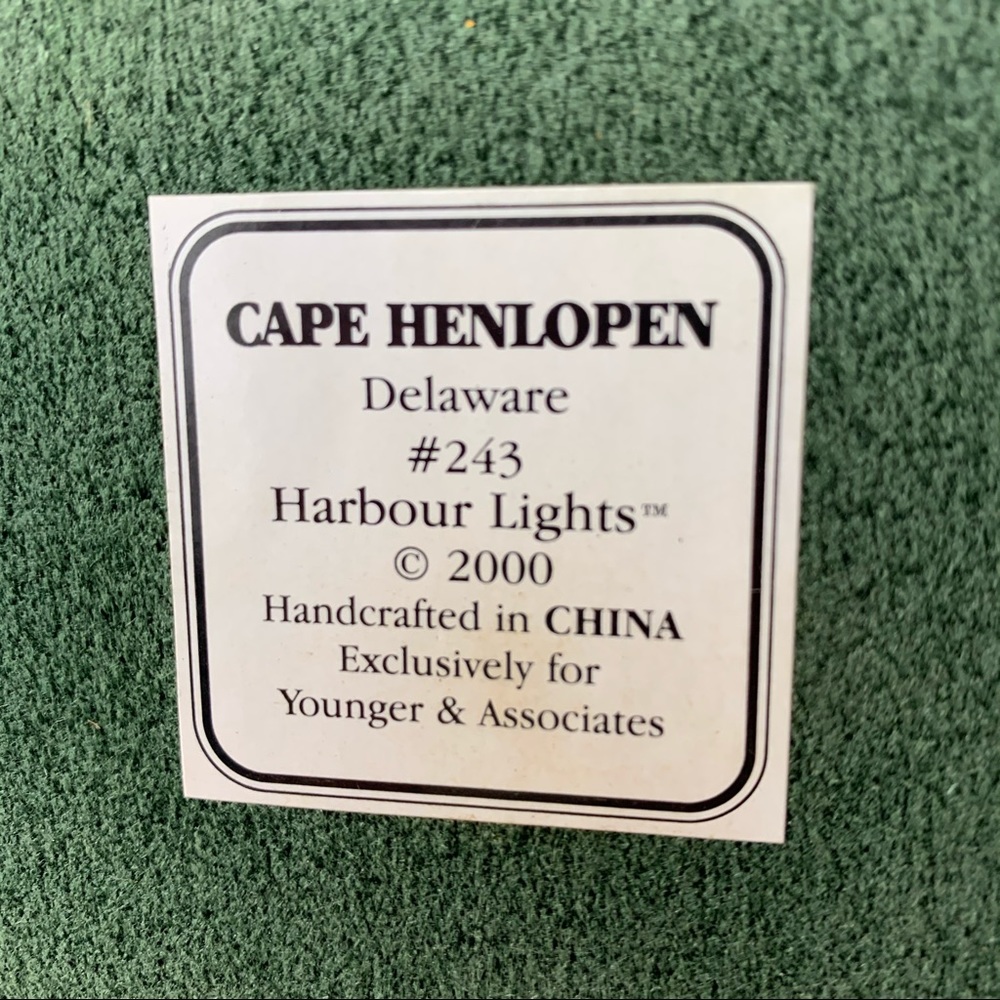 Harbour Lights Cape Henlopen, DE Lighthouse Ltd Ed - Picture 11 of 16